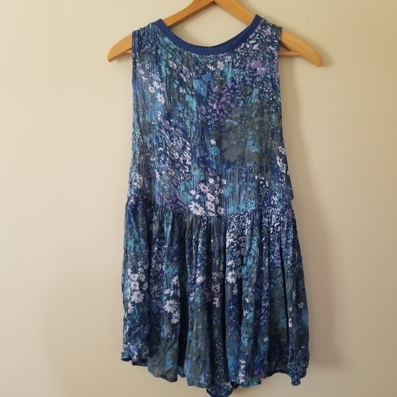 NWT Out From Under UO Keyhole Floral Flowy Peplum Top Size Small - Picture 5 of 10